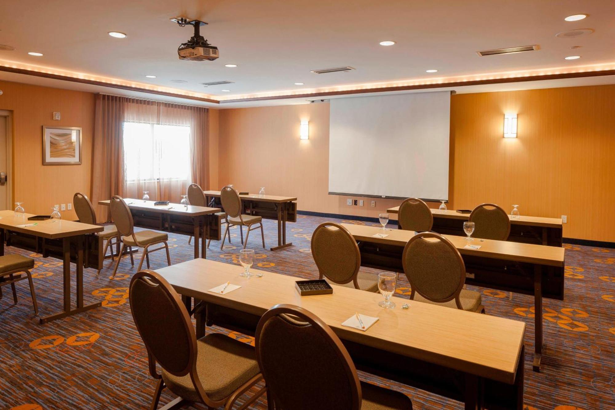 Courtyard By Marriott Madison West / Middleton Hotel Ngoại thất bức ảnh