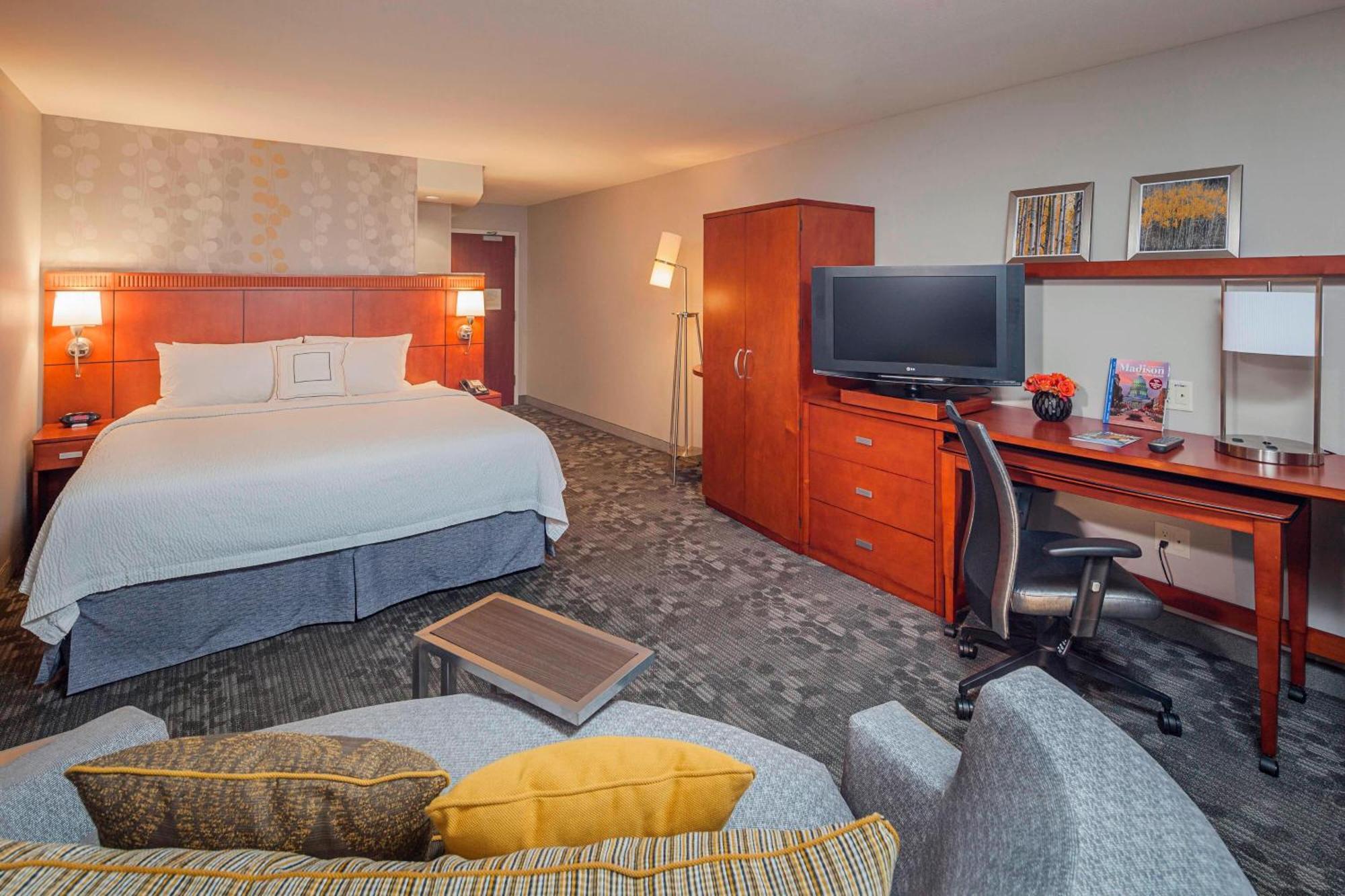 Courtyard By Marriott Madison West / Middleton Hotel Ngoại thất bức ảnh