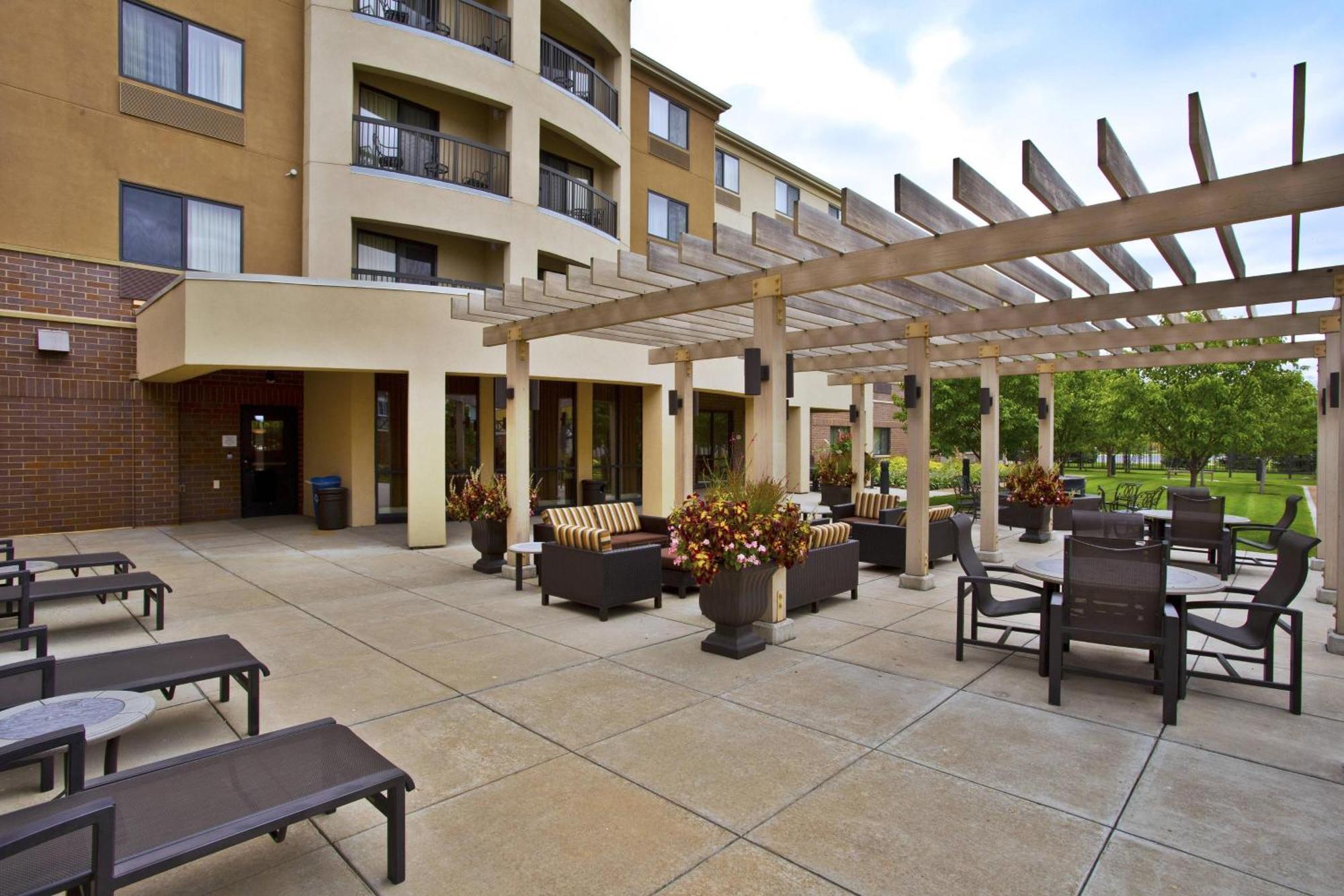 Courtyard By Marriott Madison West / Middleton Hotel Ngoại thất bức ảnh