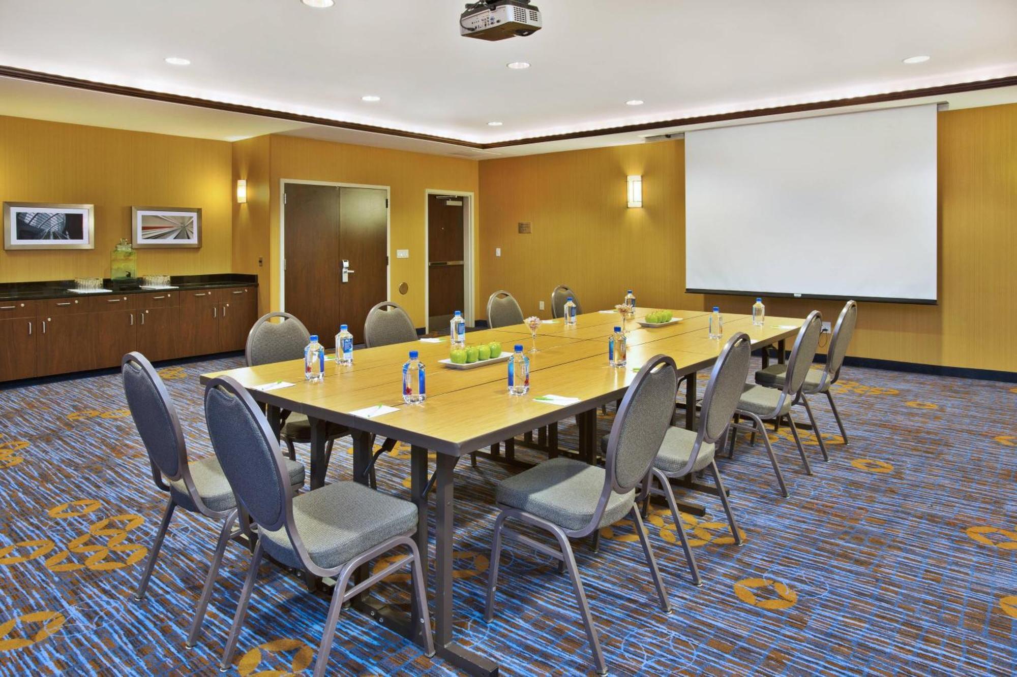 Courtyard By Marriott Madison West / Middleton Hotel Ngoại thất bức ảnh