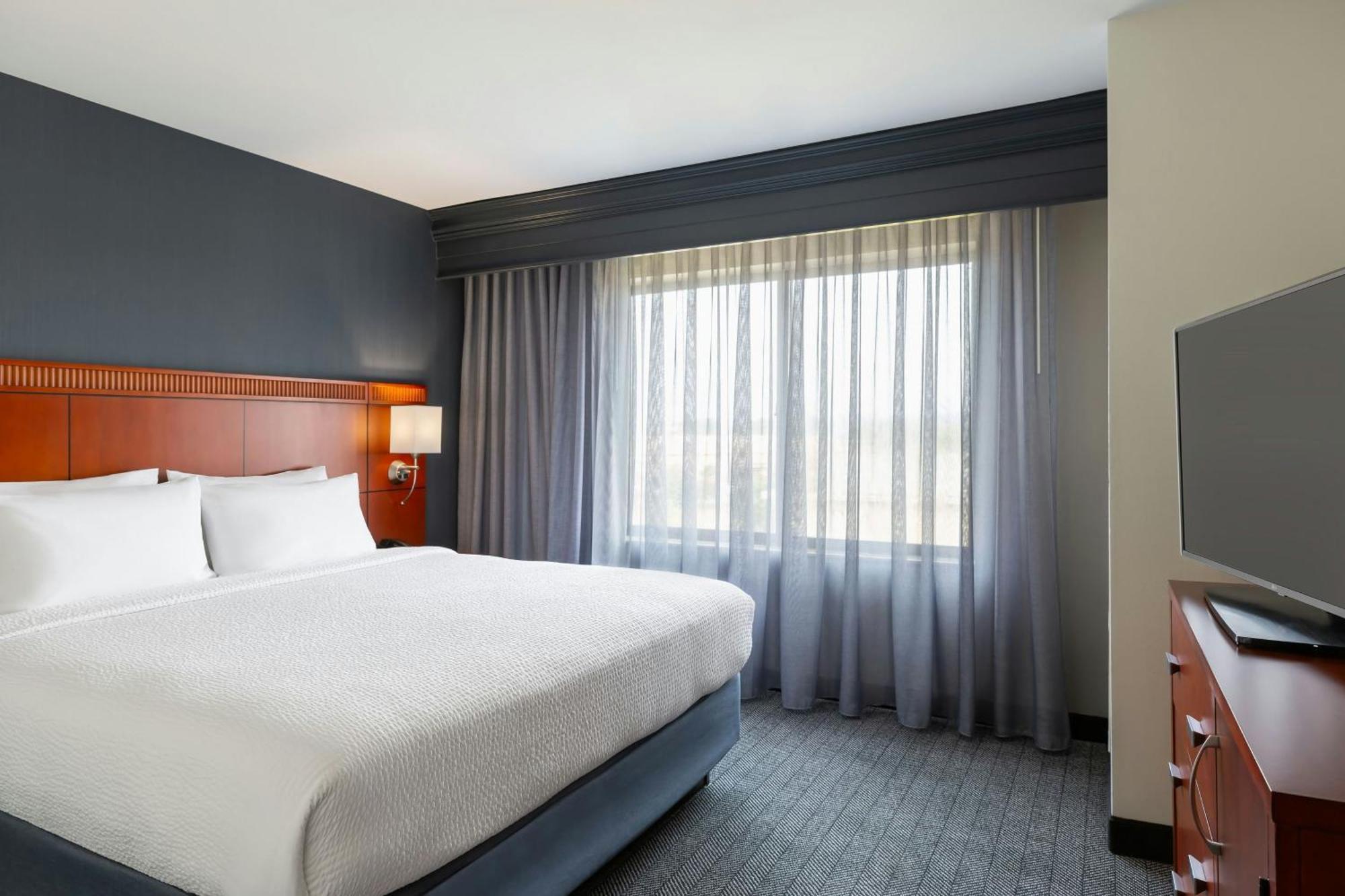 Courtyard By Marriott Madison West / Middleton Hotel Ngoại thất bức ảnh